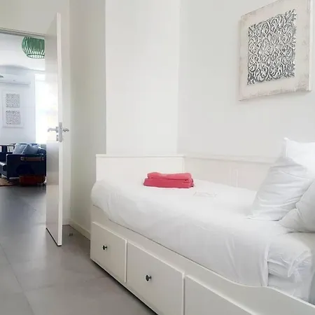 Near Timeout Market Lift & Aircon By Ld Apartment Lissabon